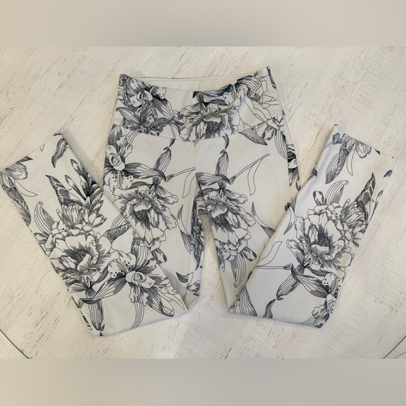 SOFT SURROUNDINGS Straight Leg Ankle Pull On Pants Size XS - Picture 2 of 11